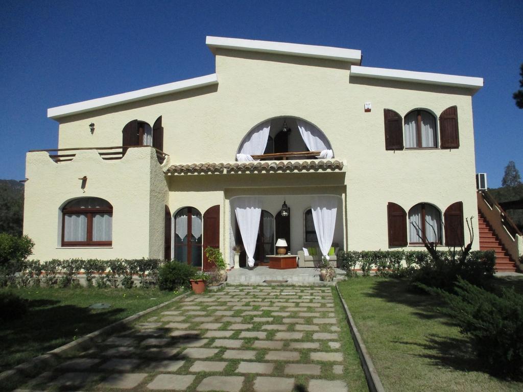 Villa Margherita Suite & Charme Pula Exterior photo